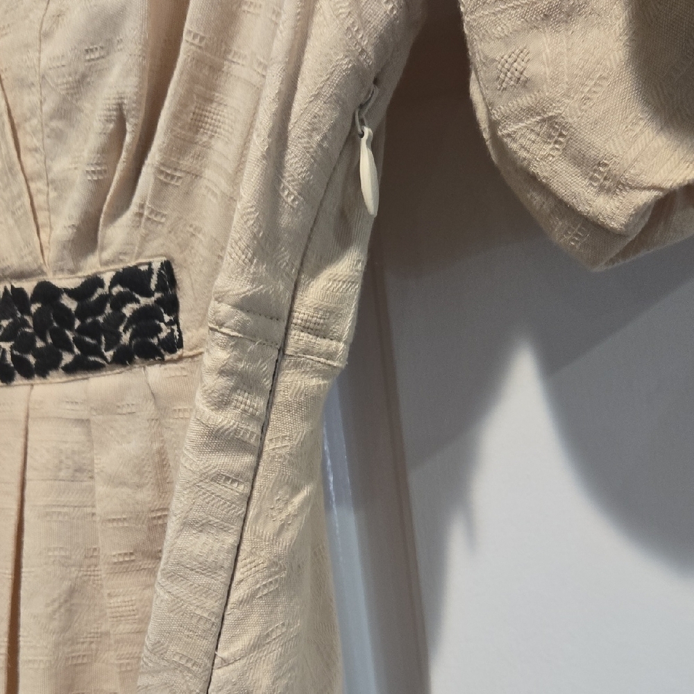 Anthropologie Cream Mini Dress with Black Embroidery Size 4 - Picture 8 of 14